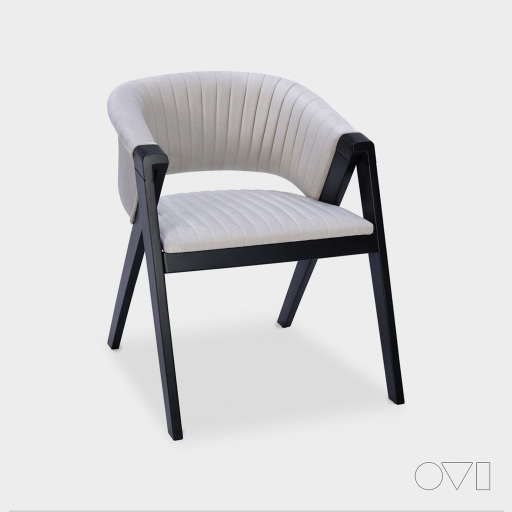 BRANO ARMCHAIR